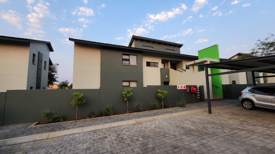 To Let 3 Bedroom Property for Rent in Waterval East North West